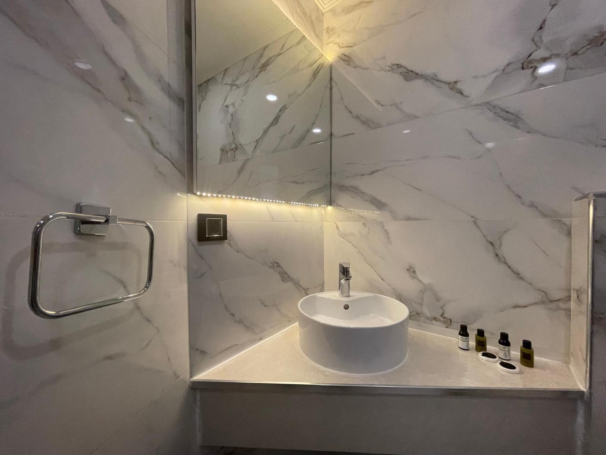 Le Luxe Suites Hotel & Spa Bursa Esterno foto